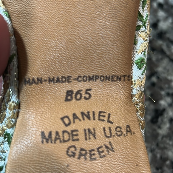 Vintage Daniel Green Floral Tapestry Slippers Size B65 - Picture 10 of 10